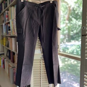 Eddie Rodriguez Size 4 Cargo Cropped Black Pants. Excellent condition.